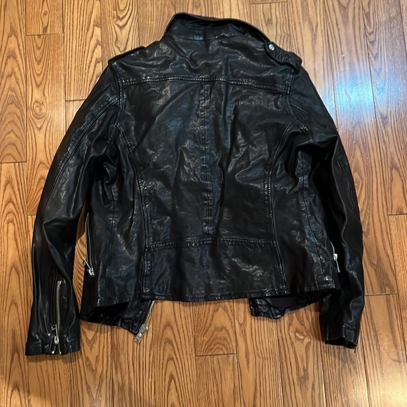 Lamarque leather jacket size large in excellent condition  worn a few times - Picture 3 of 4